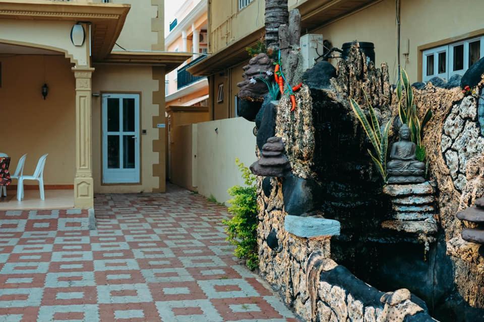 Rs Villas - Three Bedrooms Share Apartment With Private Room And Free Wifi And 100Mts To The Beach And Ac And 100Mts To Bus Stop And Pool Flic en Flac Luaran gambar